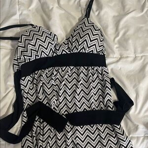 Chevron Patterned Black and White Blouse